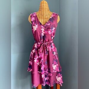 Jennifer Lopez Floral Dress. Size S. Sheer layers with belt. Polyester.